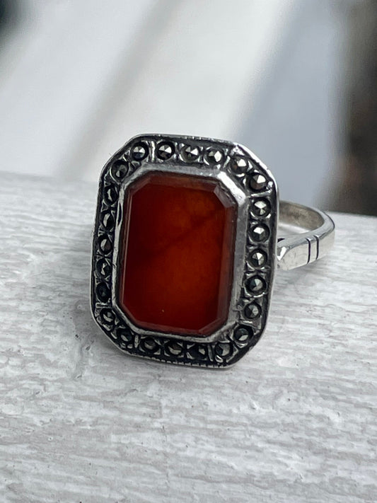 925 Sterling Silver Vintage Carnelian & Marcasite Signet Ring Size 5.5 (U35)