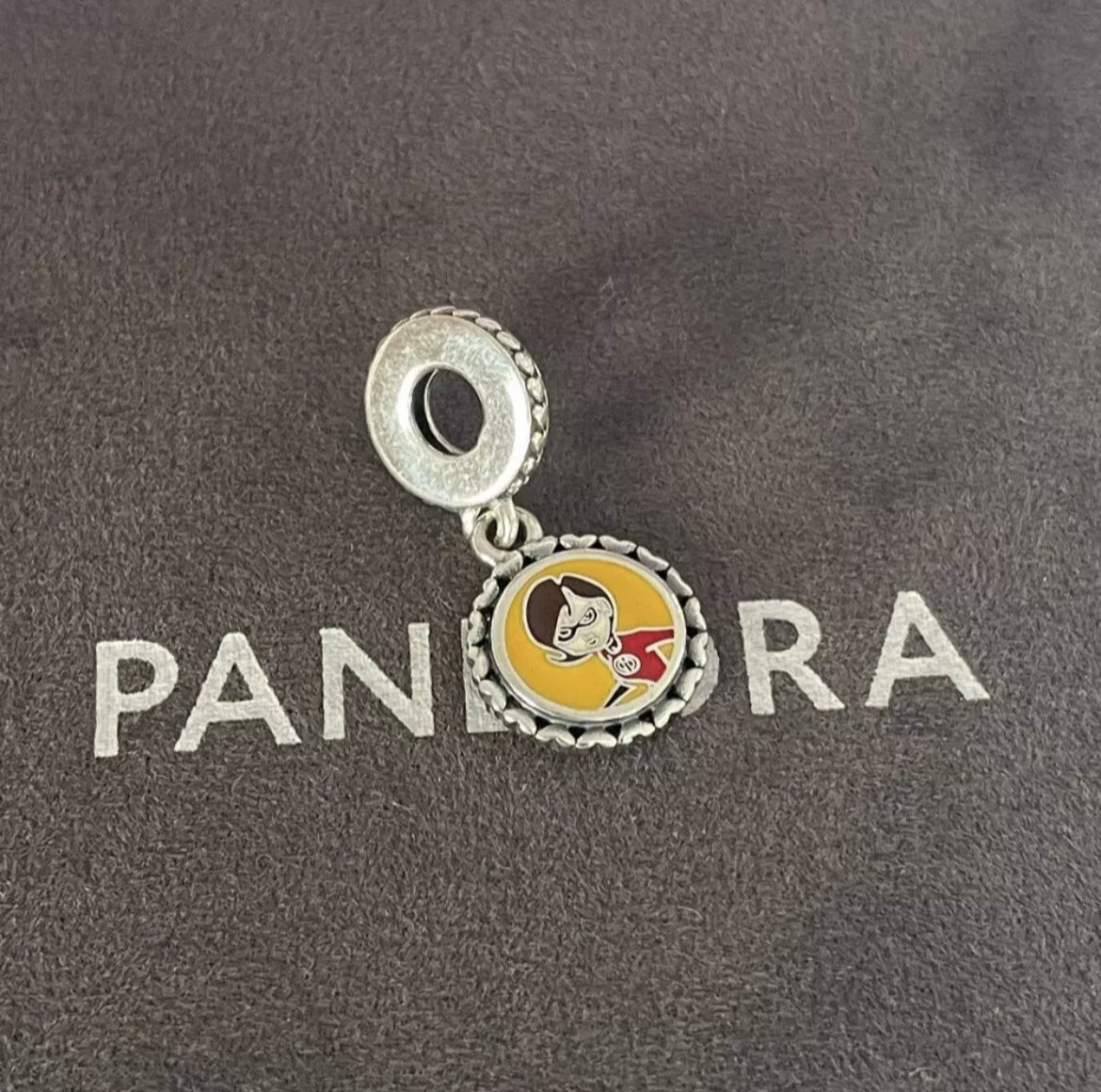 Pandora Disney Parks Exclusive INCREDIBLES Elasti-Girl Supermom Charm