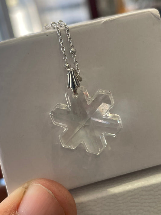 925 Sterling Silver Crystal Snowflake Necklace 18”