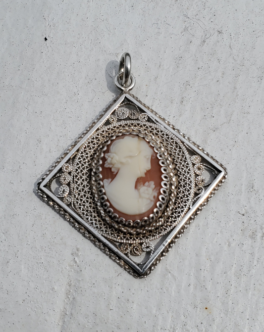 925 Sterling Silver Ladies Vintage Cameo Filagre Charm Pendant
