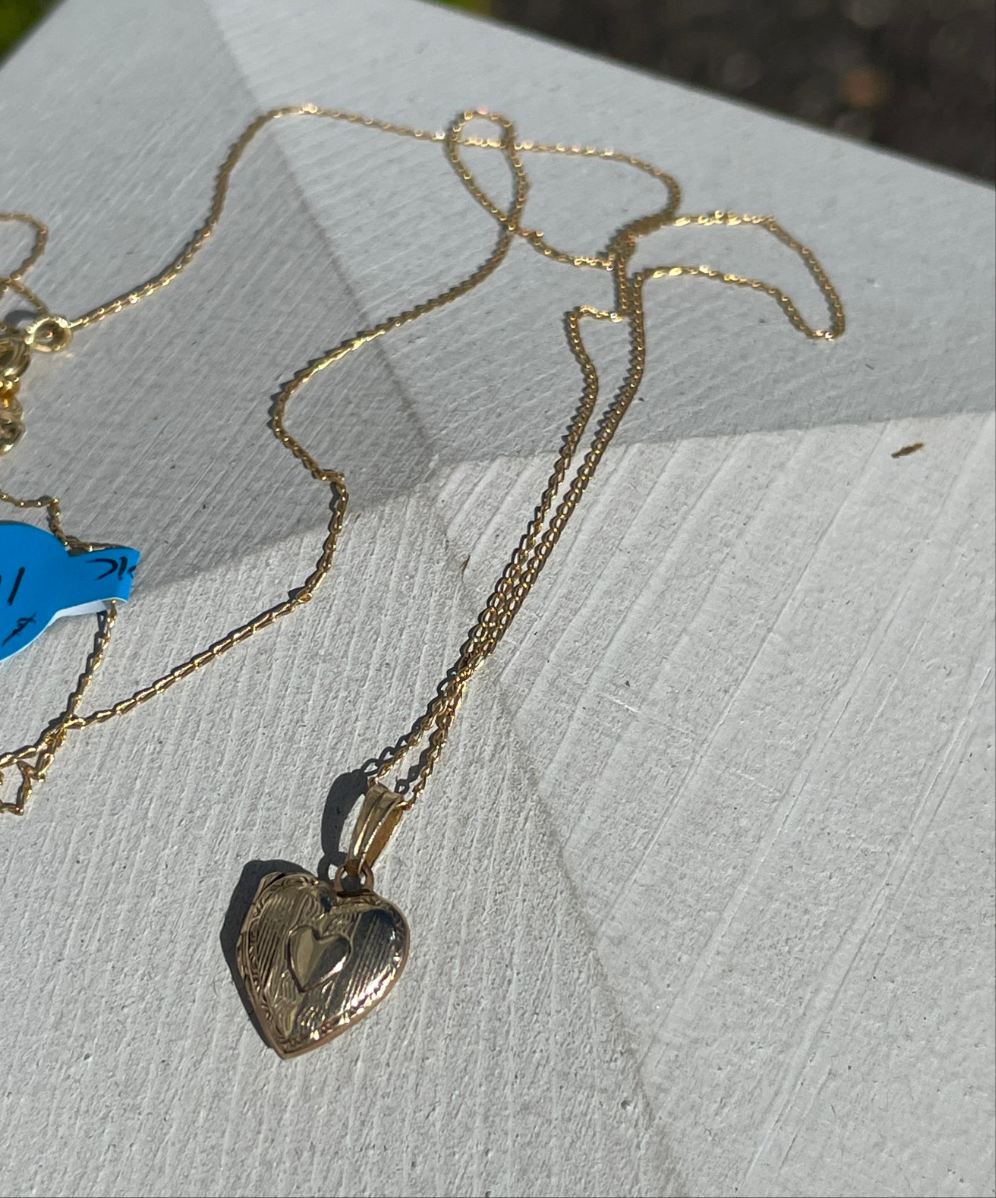 10k Gold Mini Heart Locket Necklace 20”