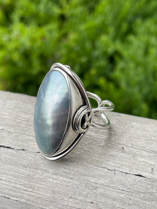 925 Sterling Silver Large Gray Mother of Pearl Cocktail Ring