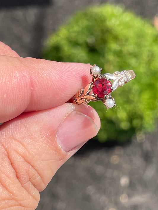 10k Gold Antique Ruby & Pearl Mini Cluster Ring