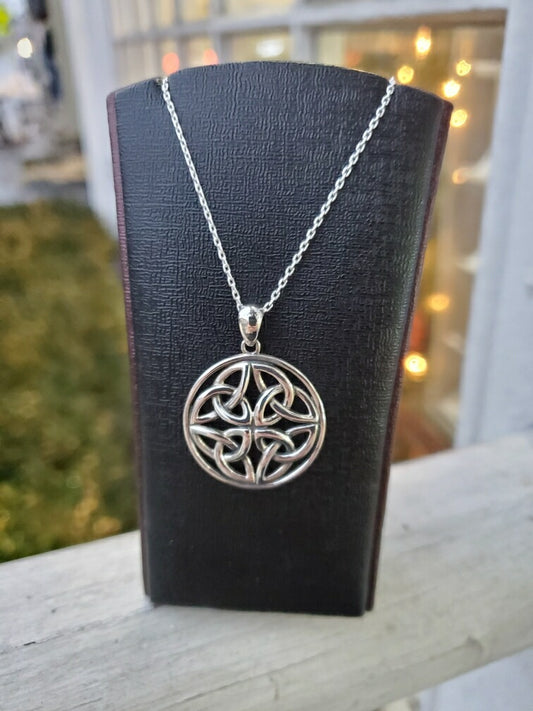 925 Sterling Silver Celtic Knot Circle Necklace