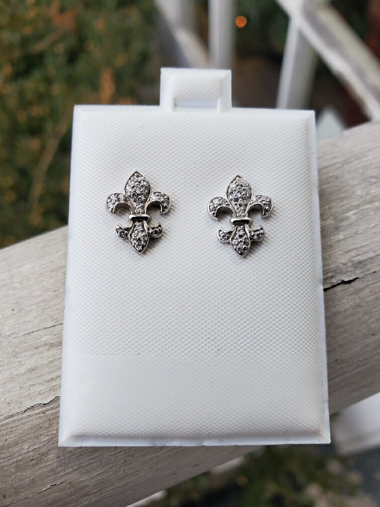 925 Sterling Silver Sparkling Fleu de Lis Stud Earrings