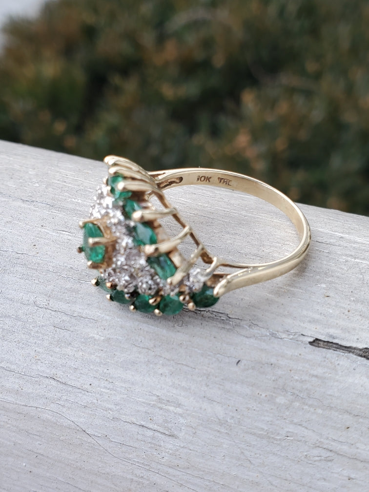 10k Gold Twisted Wreath Emerald & Diamond Ring