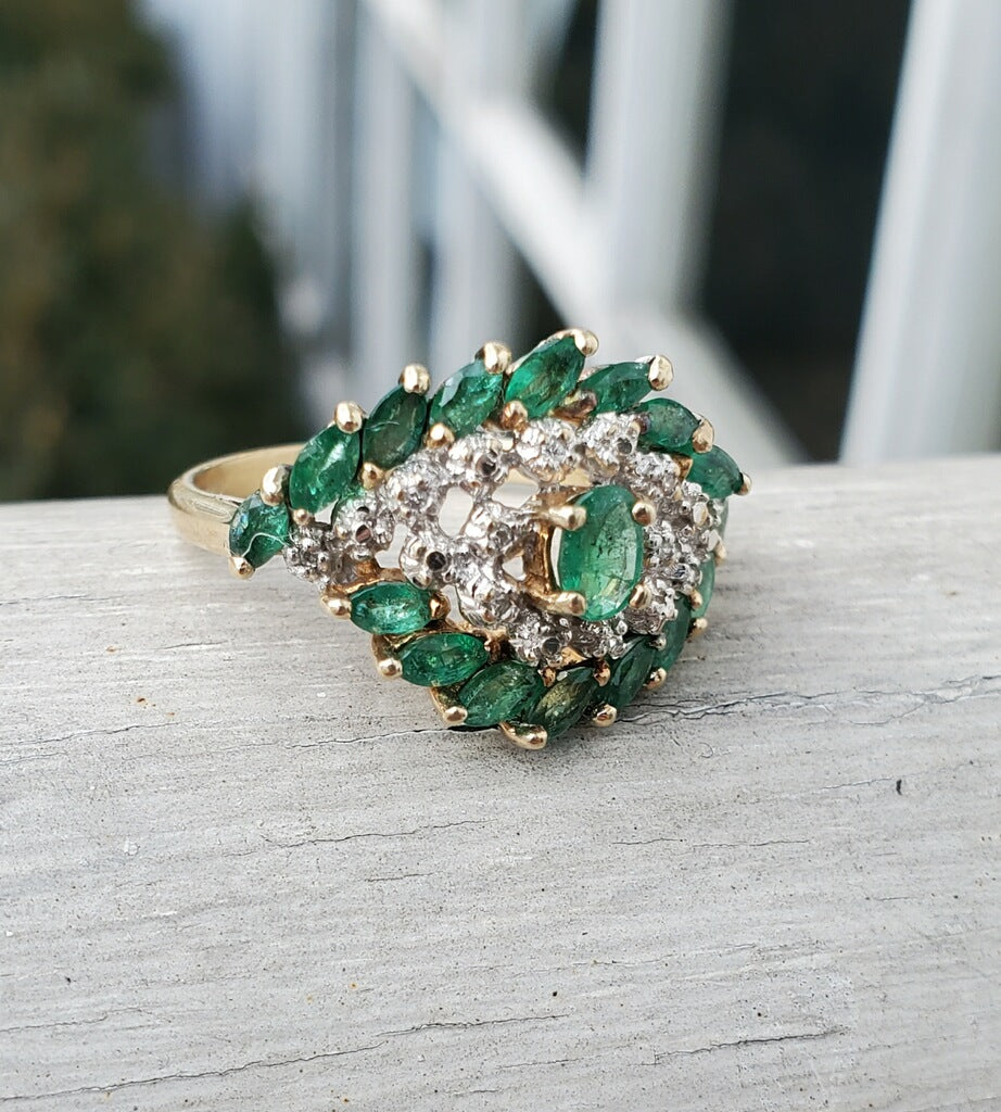 10k Gold Twisted Wreath Emerald & Diamond Ring