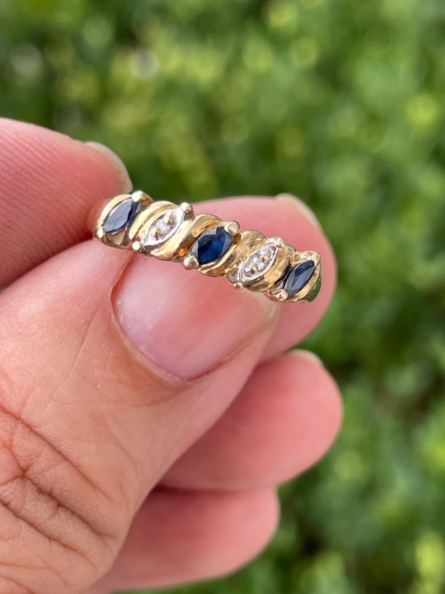 10k Gold Sapphire & Diamond Band Ring Sz 6.5