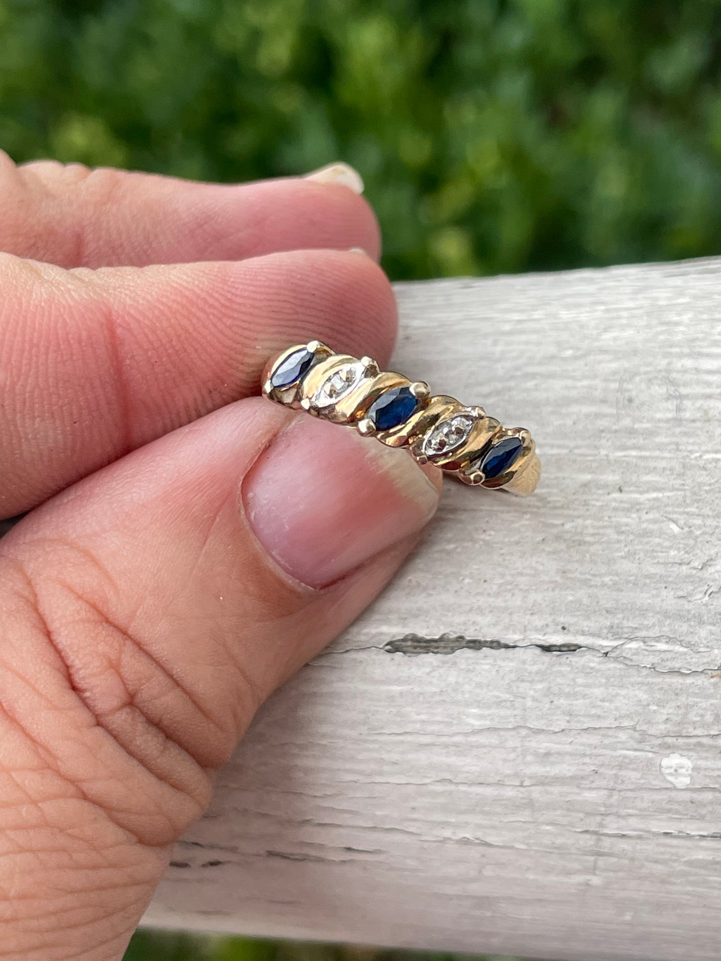 10k Gold Sapphire & Diamond Band Ring Sz 6.5