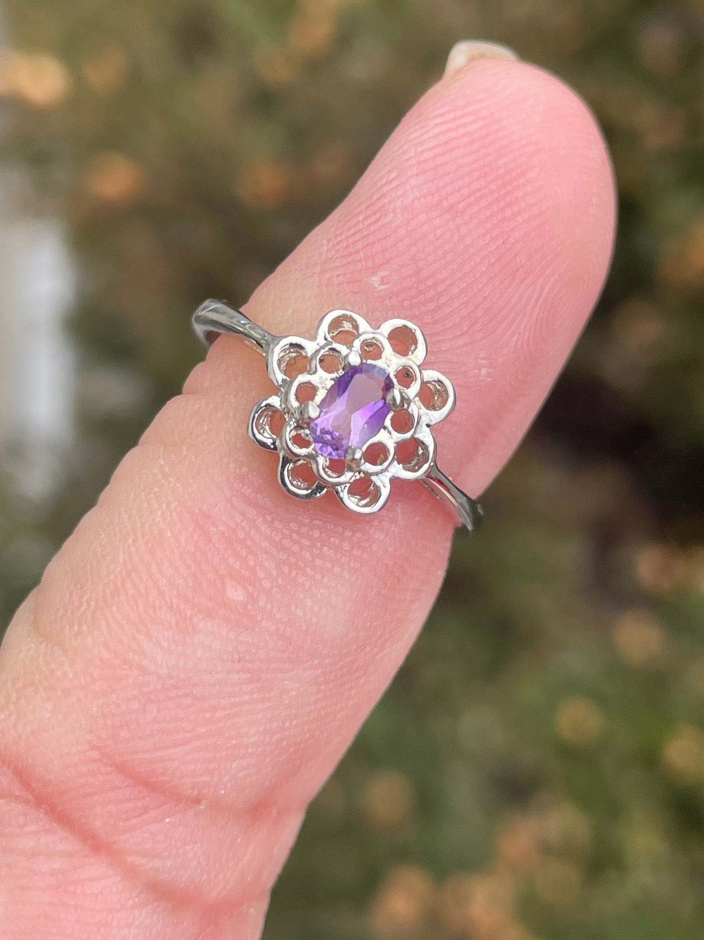 925 Sterling Silver Petite Amethyst Flower Ring