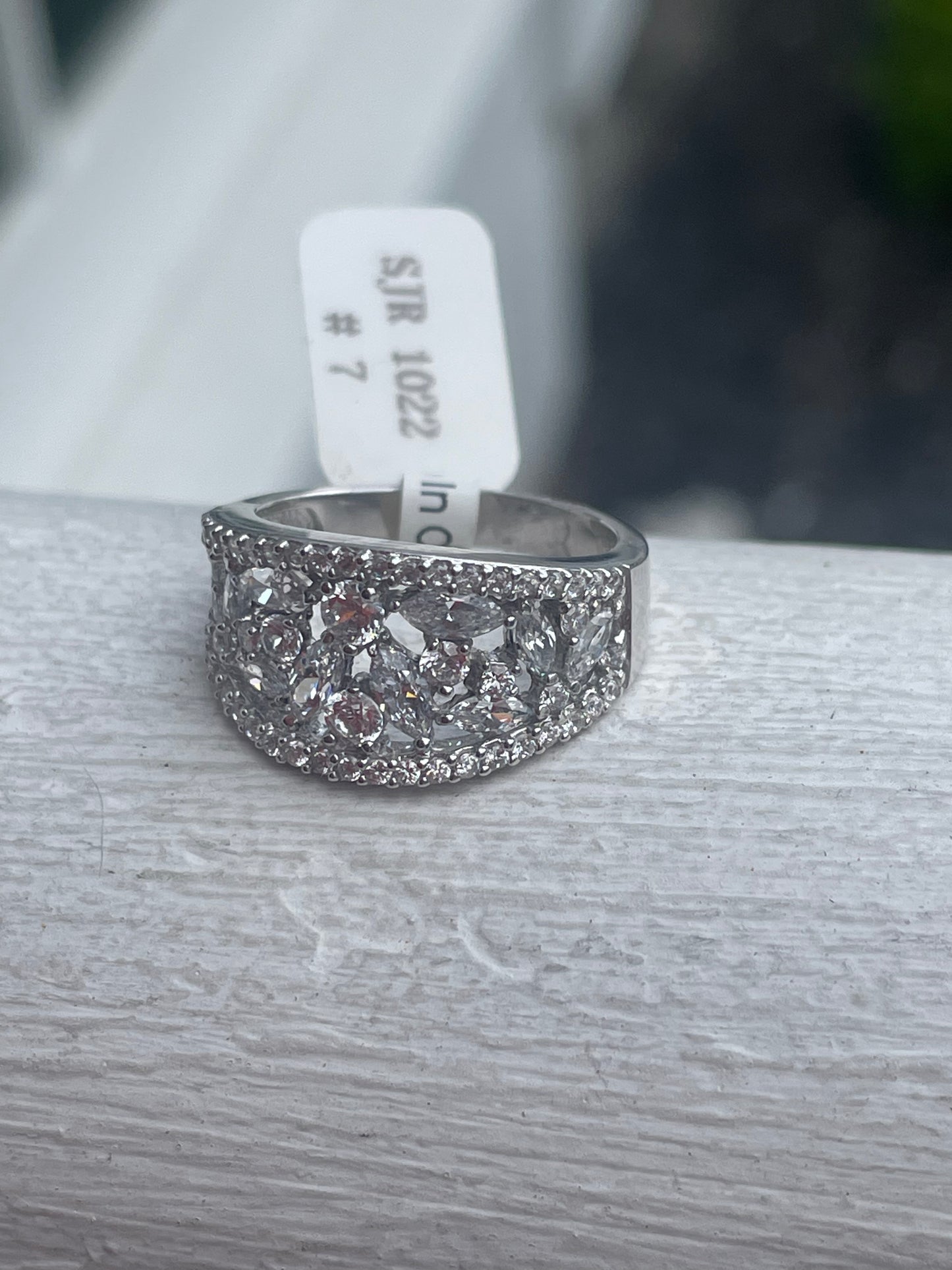 925 Sterling Silver “Glacial Gleam” Clear Zirconia Cluster Band Ring Size 7