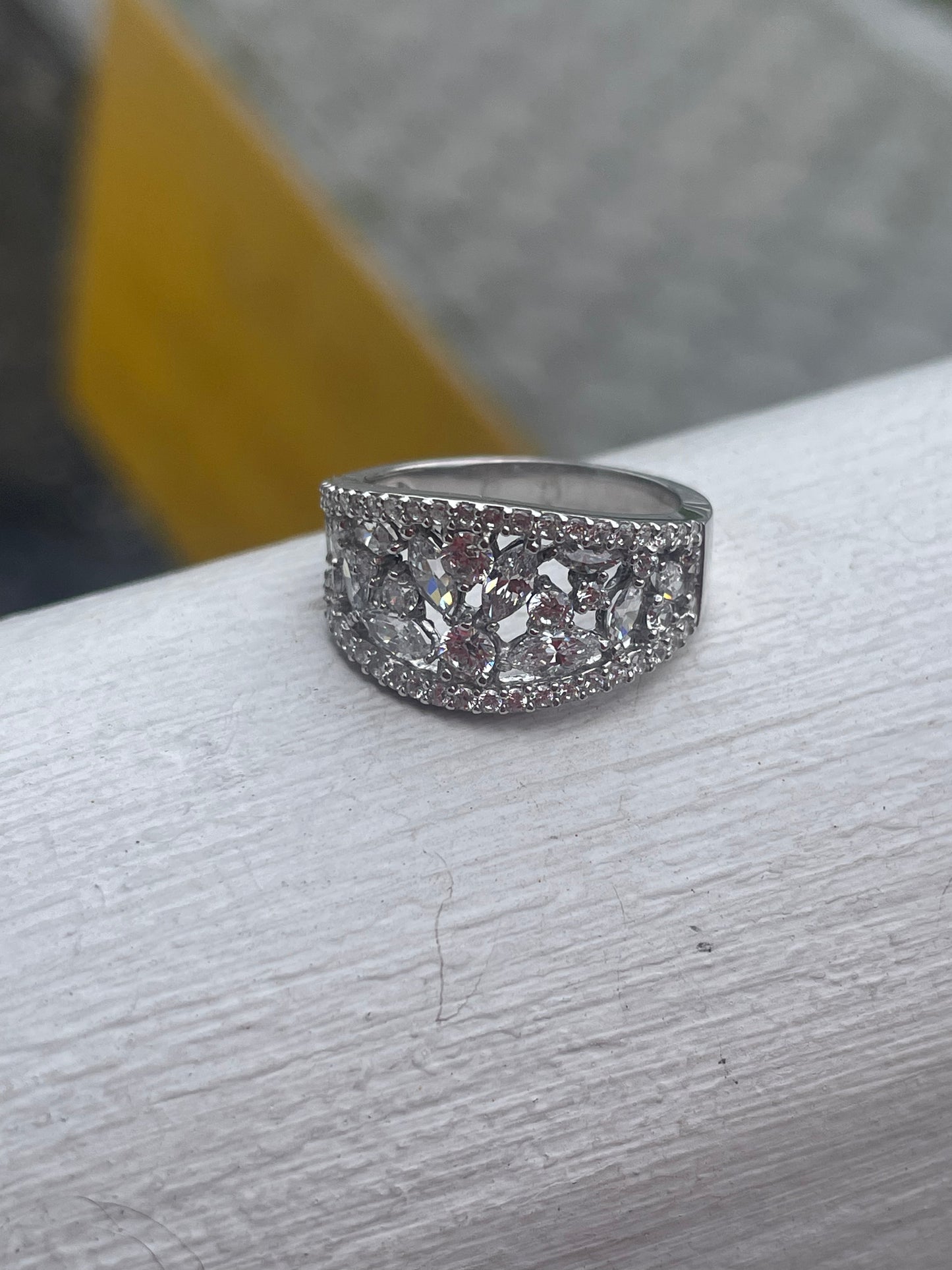 925 Sterling Silver “Glacial Gleam” Clear Zirconia Cluster Band Ring Size 7