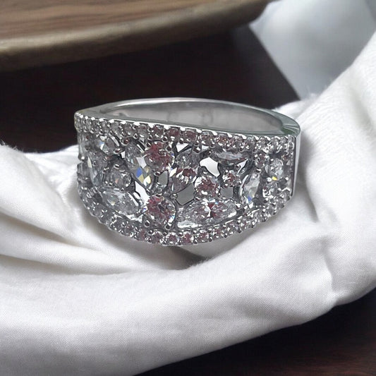 925 Sterling Silver “Glacial Gleam” Clear Zirconia Cluster Band Ring Size 7