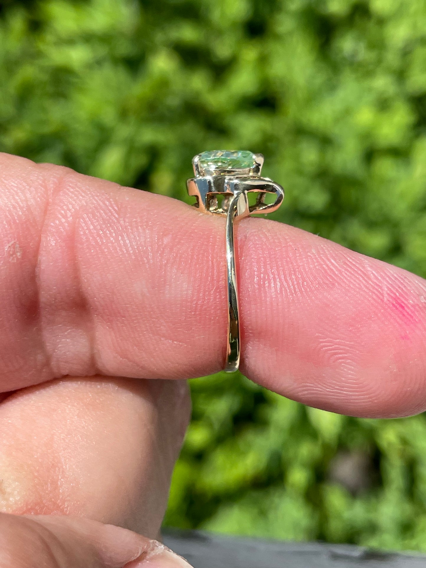 14k Gold Heart Shape Green Amethyst Ring