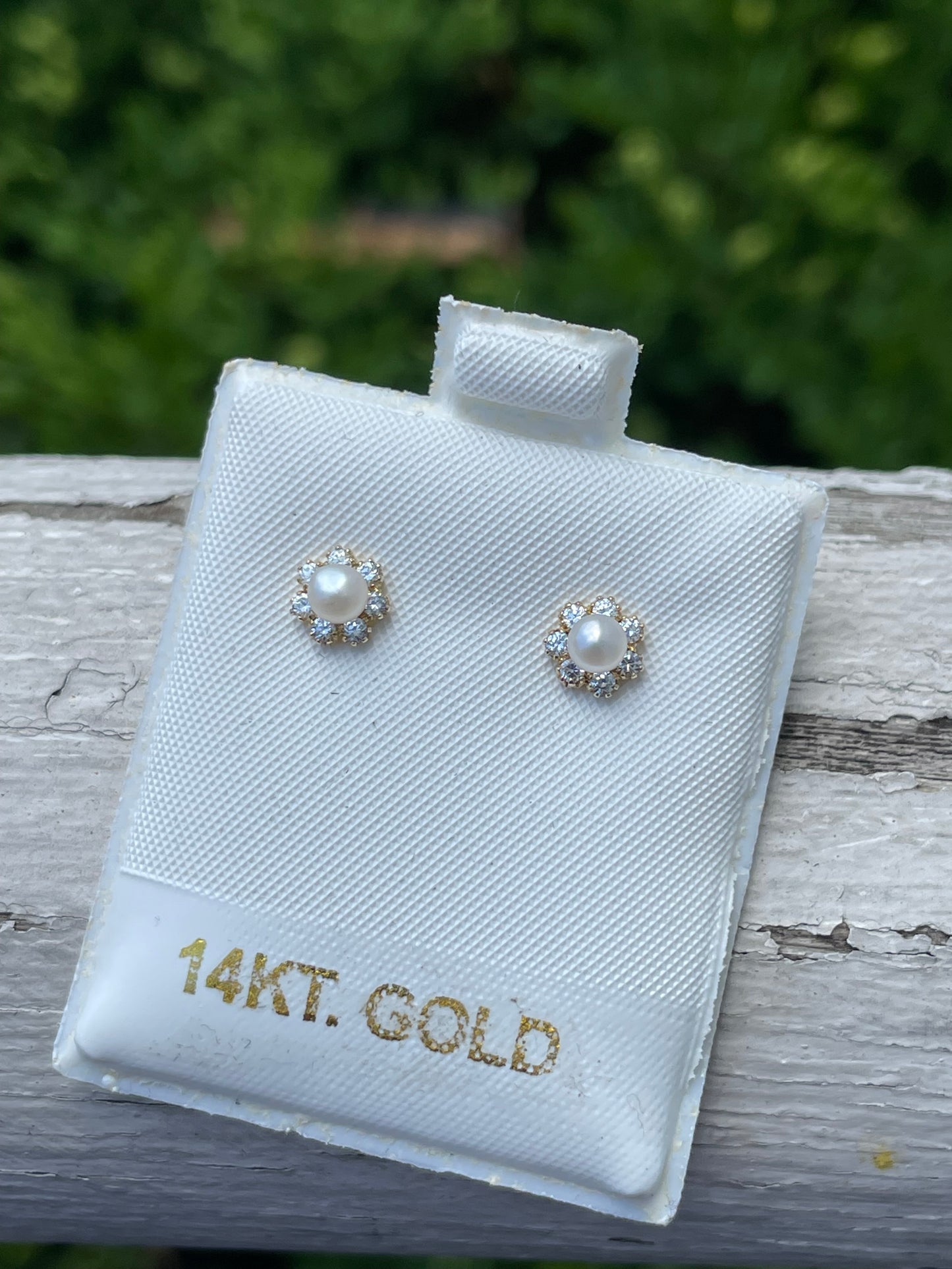 14k Gold Small Pearl & Zirconia Stud Earrings