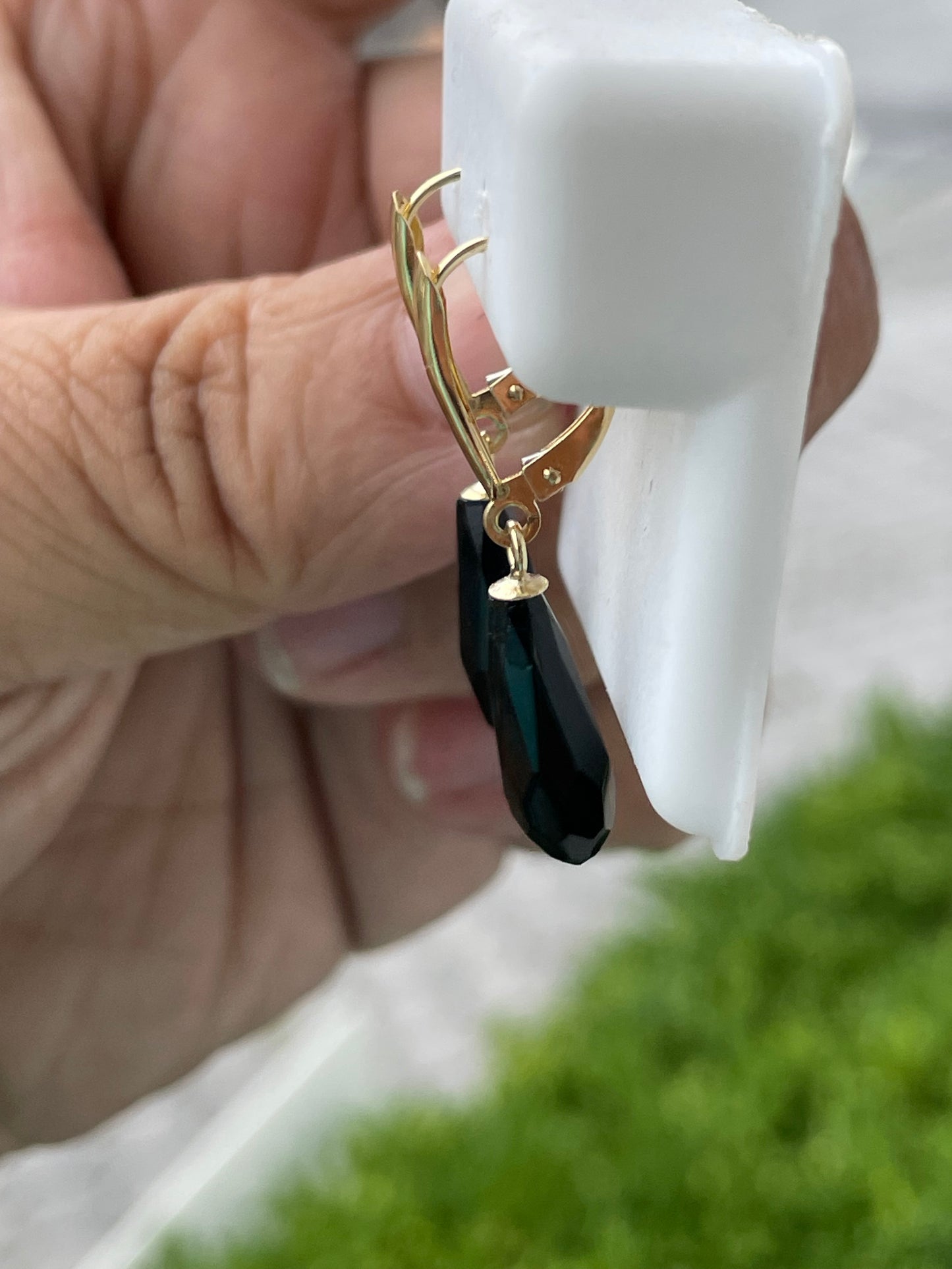 14k Gold Crystal Onyx Teardrop Dangle Earrings