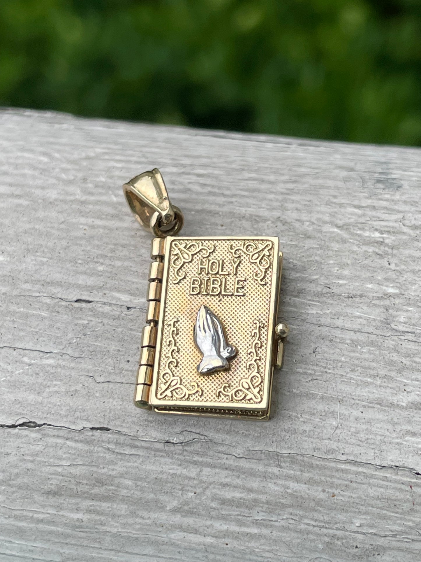 14k Gold Movable Bible Charm Pendant