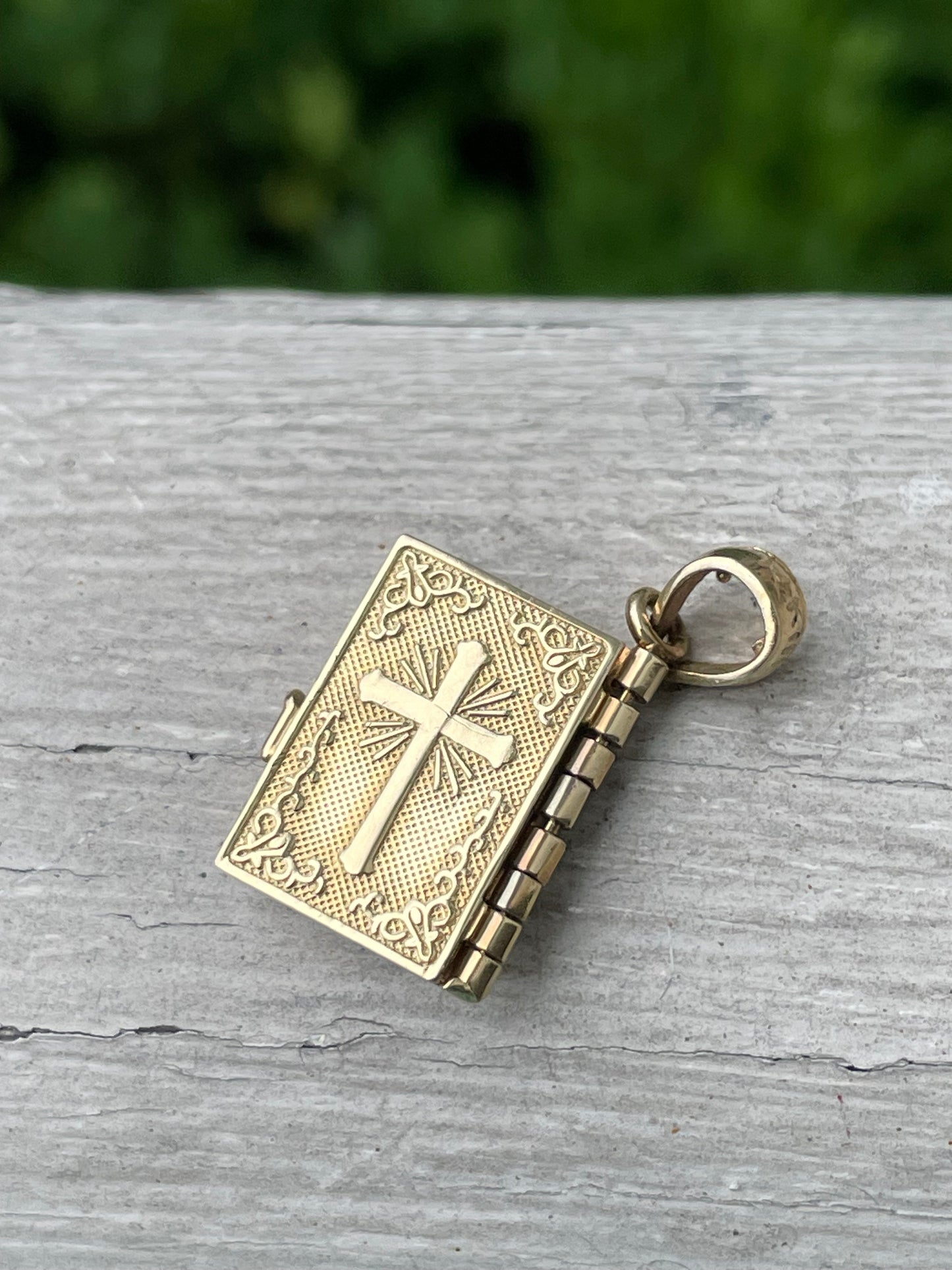 14k Gold Movable Bible Charm Pendant