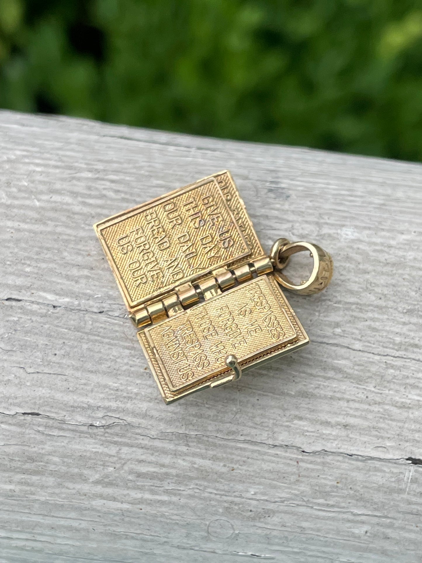 14k Gold Movable Bible Charm Pendant