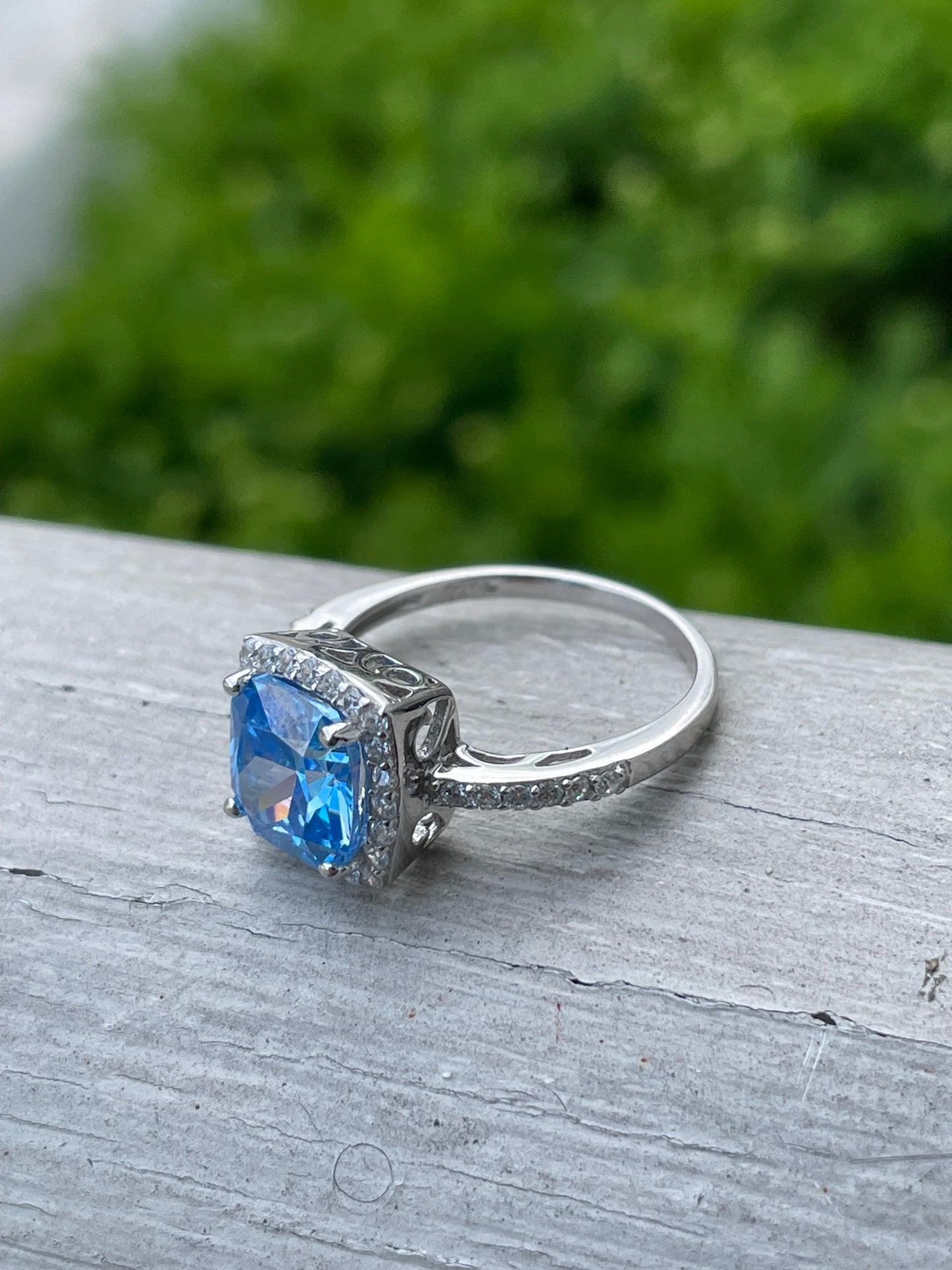 925 Sterling Silver "The Magic of Arendelle" Blue Zircon & CZ Ring.