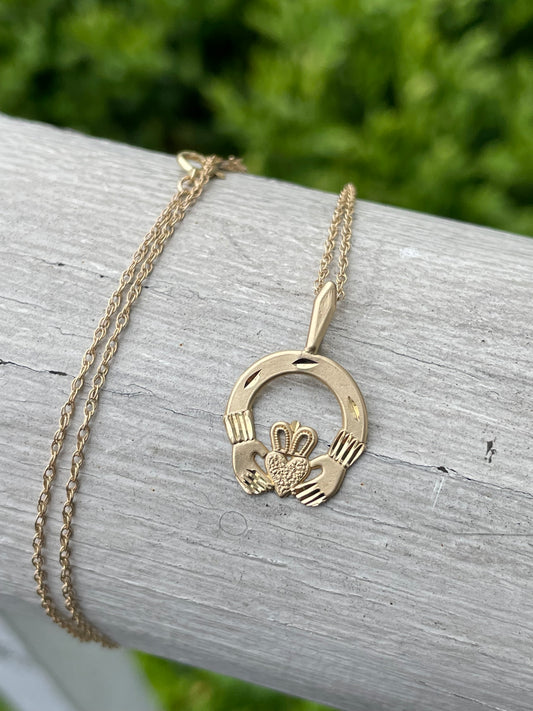14K Gold Petite Irish Clotter Necklace 18"