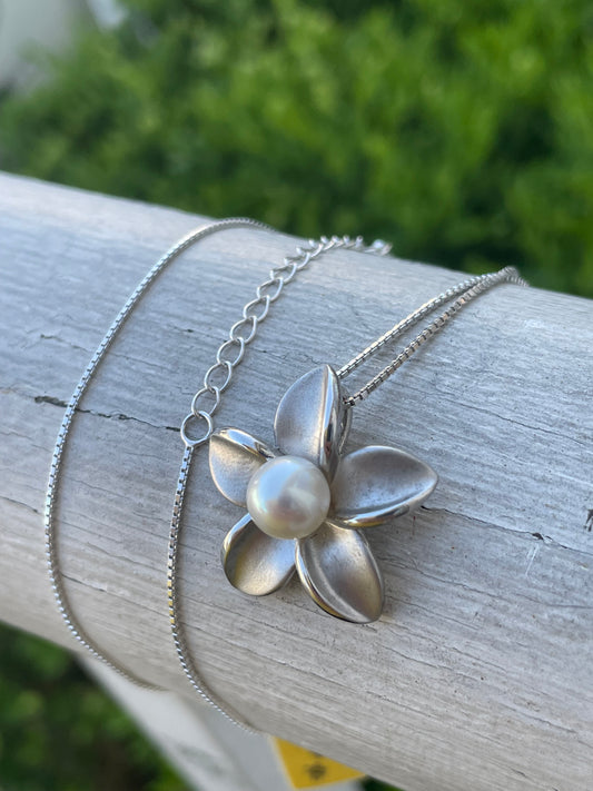 925 Sterling Silver Flower Pearl Necklace