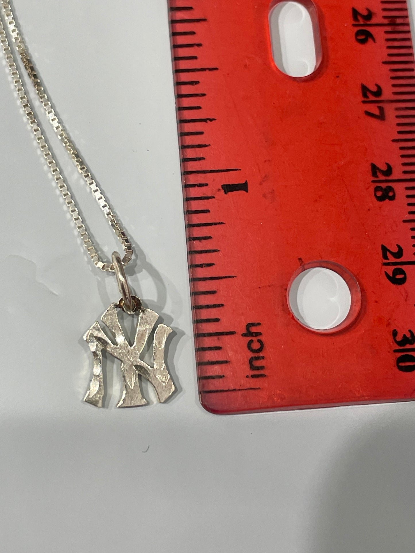 925 Sterling Silver Mini New York Yankees Necklace 16"