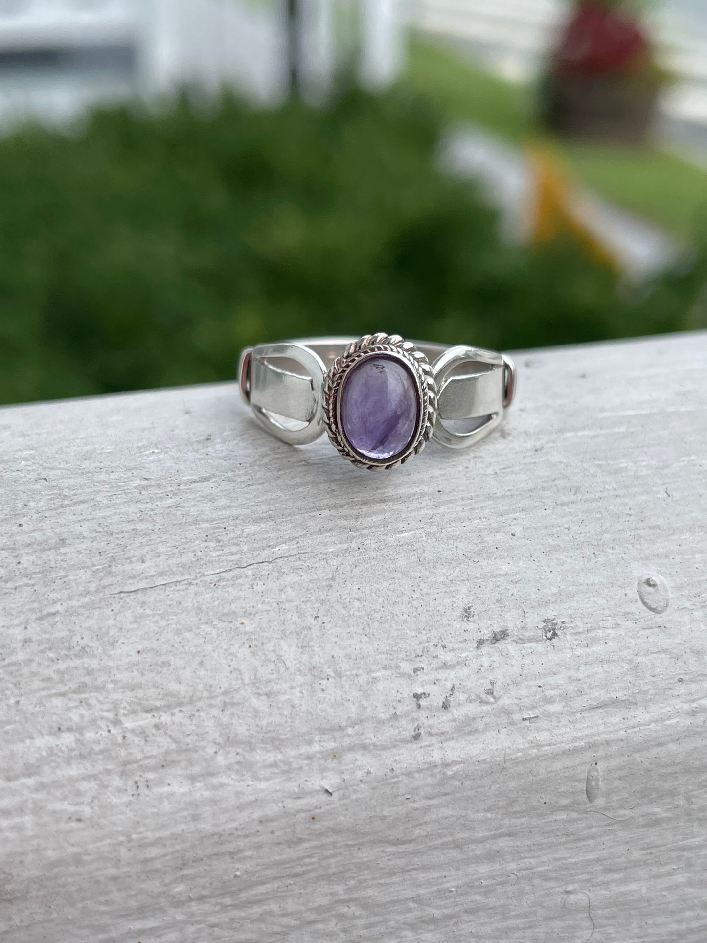 925 Sterling Silver Cabochon Amethyst Ring