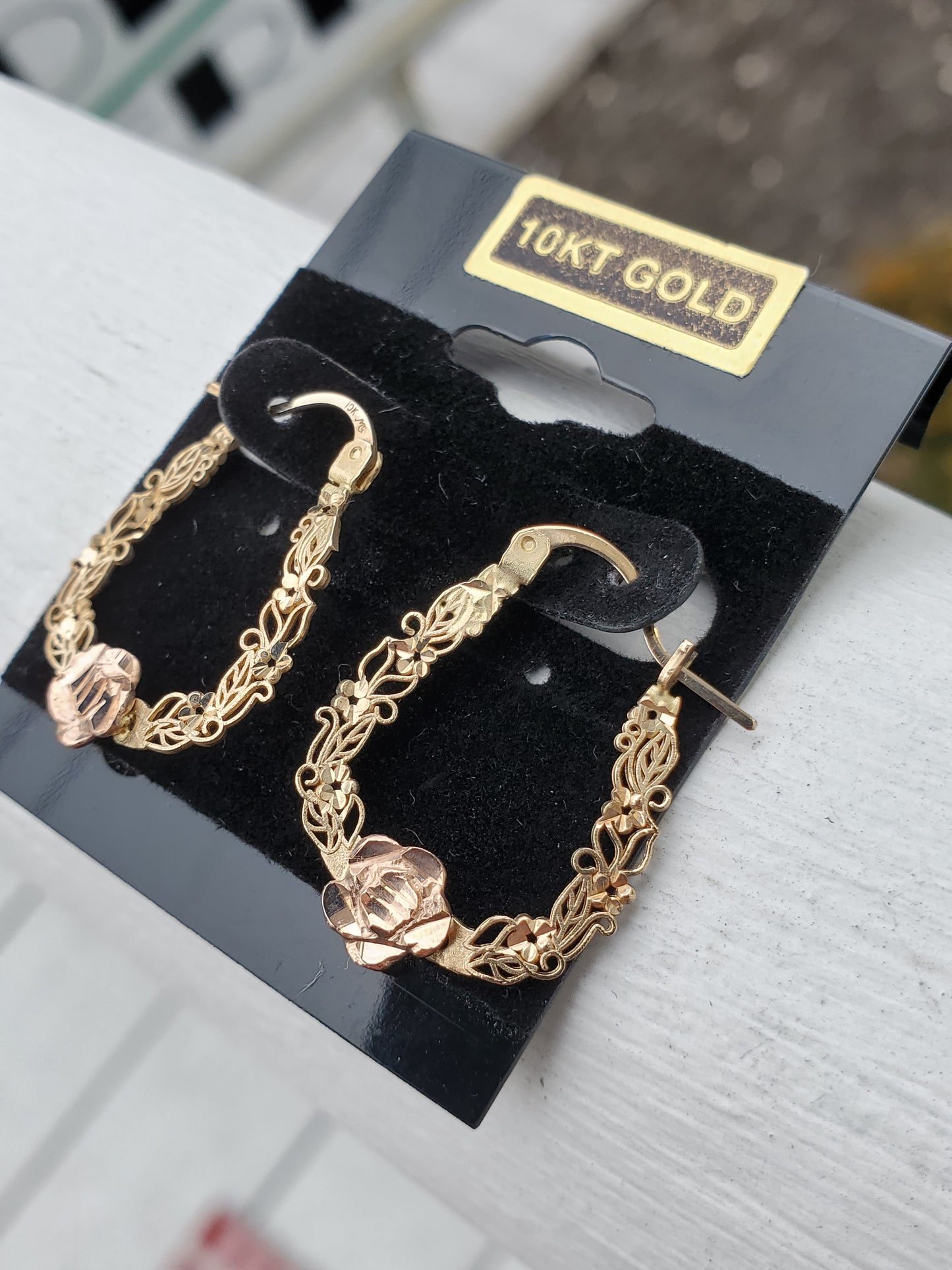 10k Gold Designer Michael Anthony Rose Filagre Oblong hoop earrings