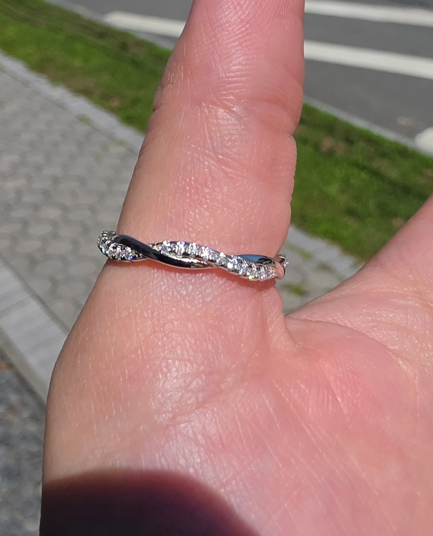 925 Sterling Silver Moissanite Twist of Fate Eternity Band Ring Sz:9