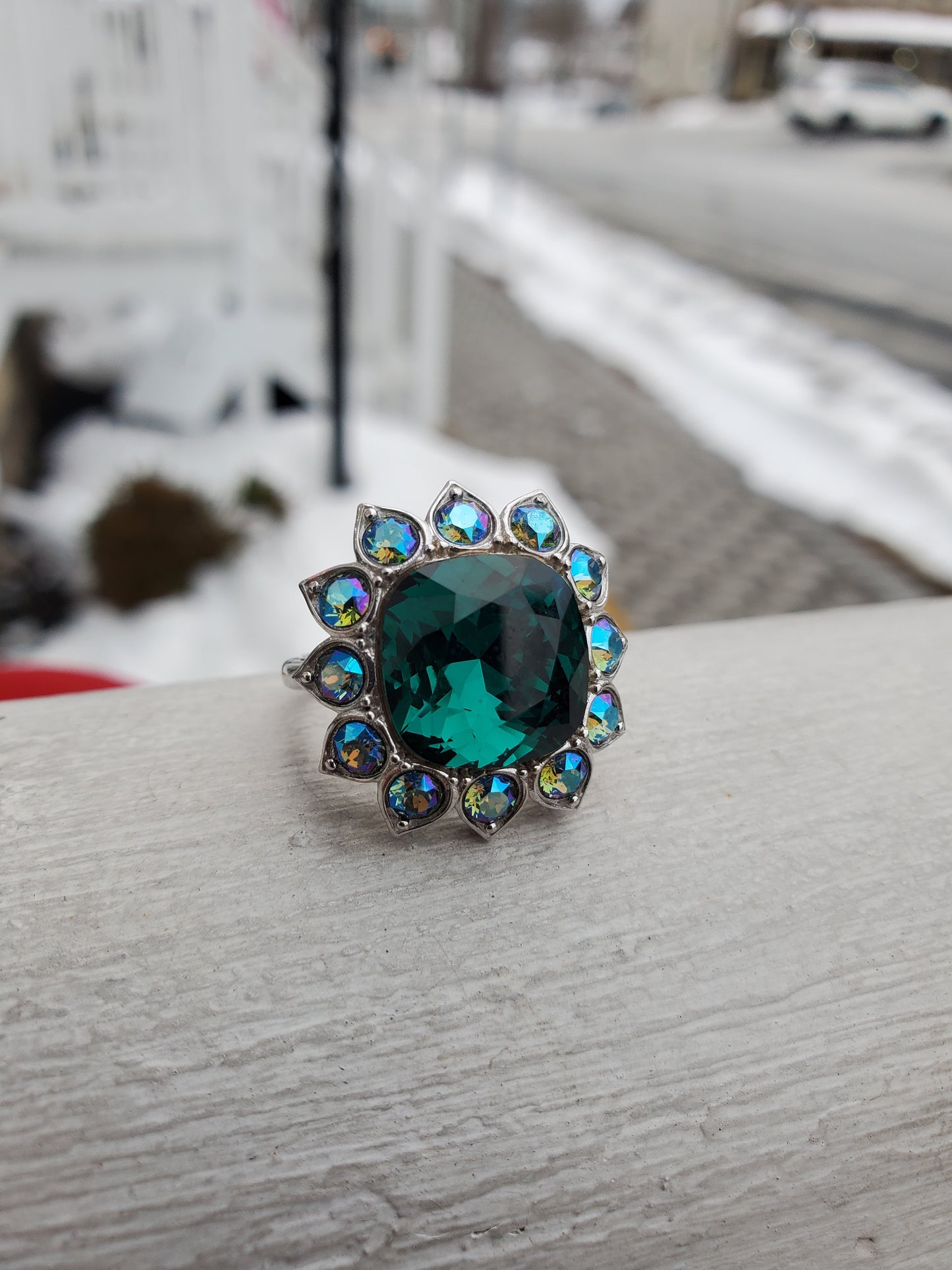 925 Sterling Silver Swarovski Elements Saprkling Green Crystal Cocktail Ring