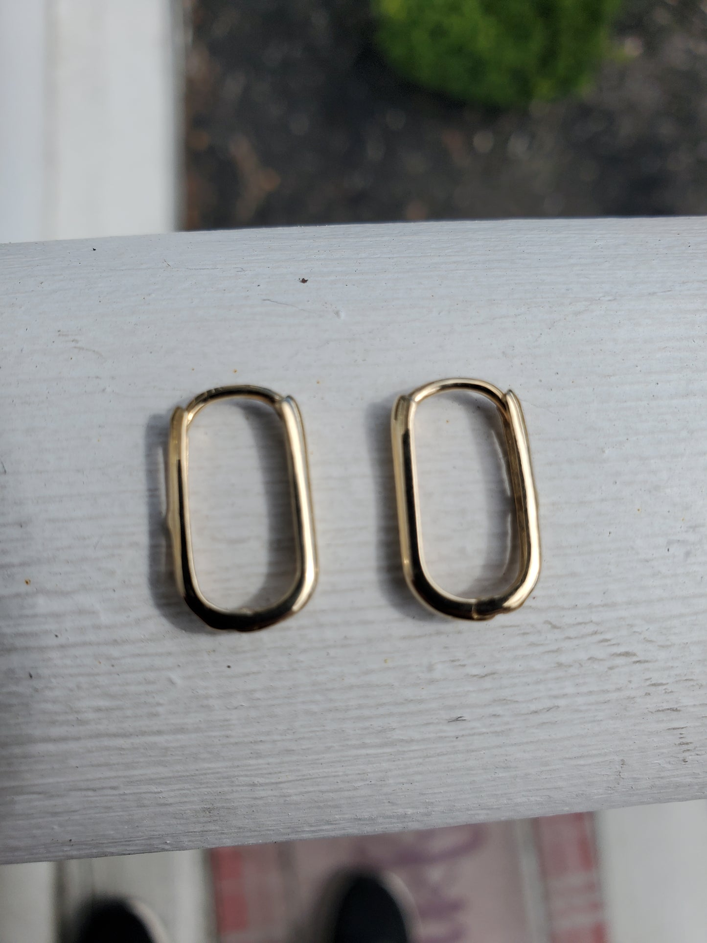 14k Solid Gold Hi-Polish Paperclip Huggie Hoop Earrings