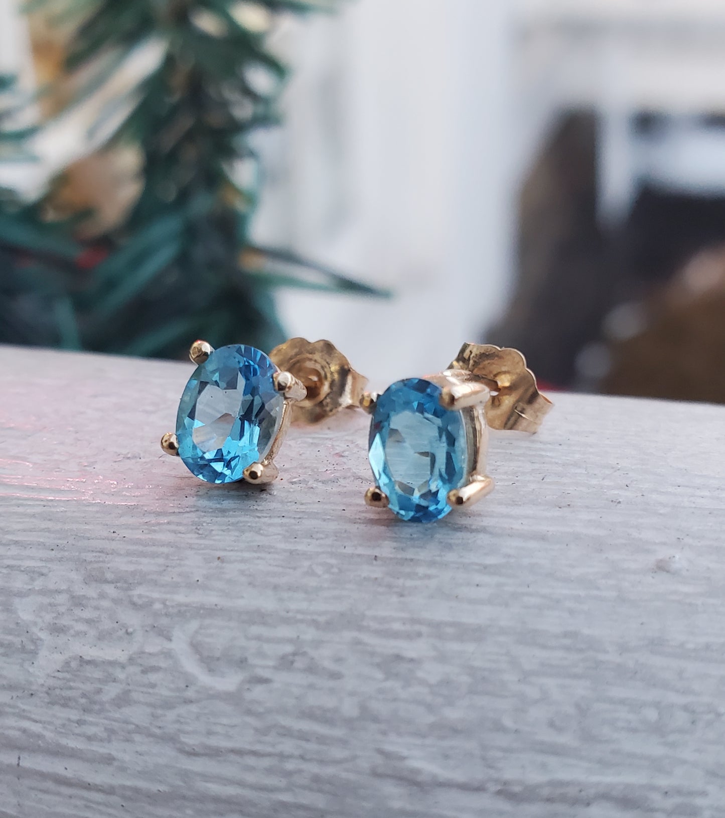 14k Solid Gold 1.00 TCW Oval  Hampton Blue Topaz Stud Earrings