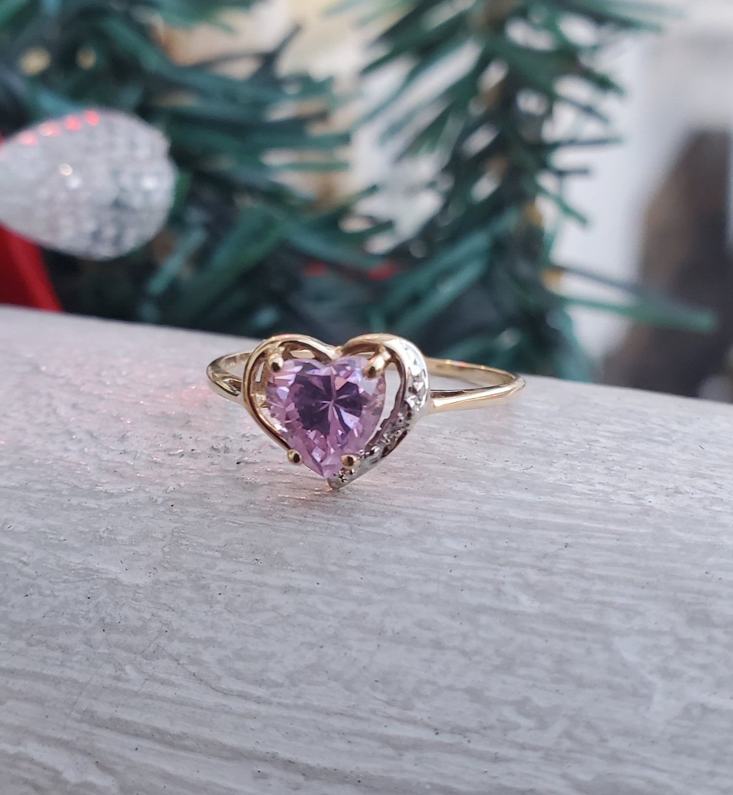 10k Solid Gold Petite Pink Crystal Heart Zirconia CZ Ring