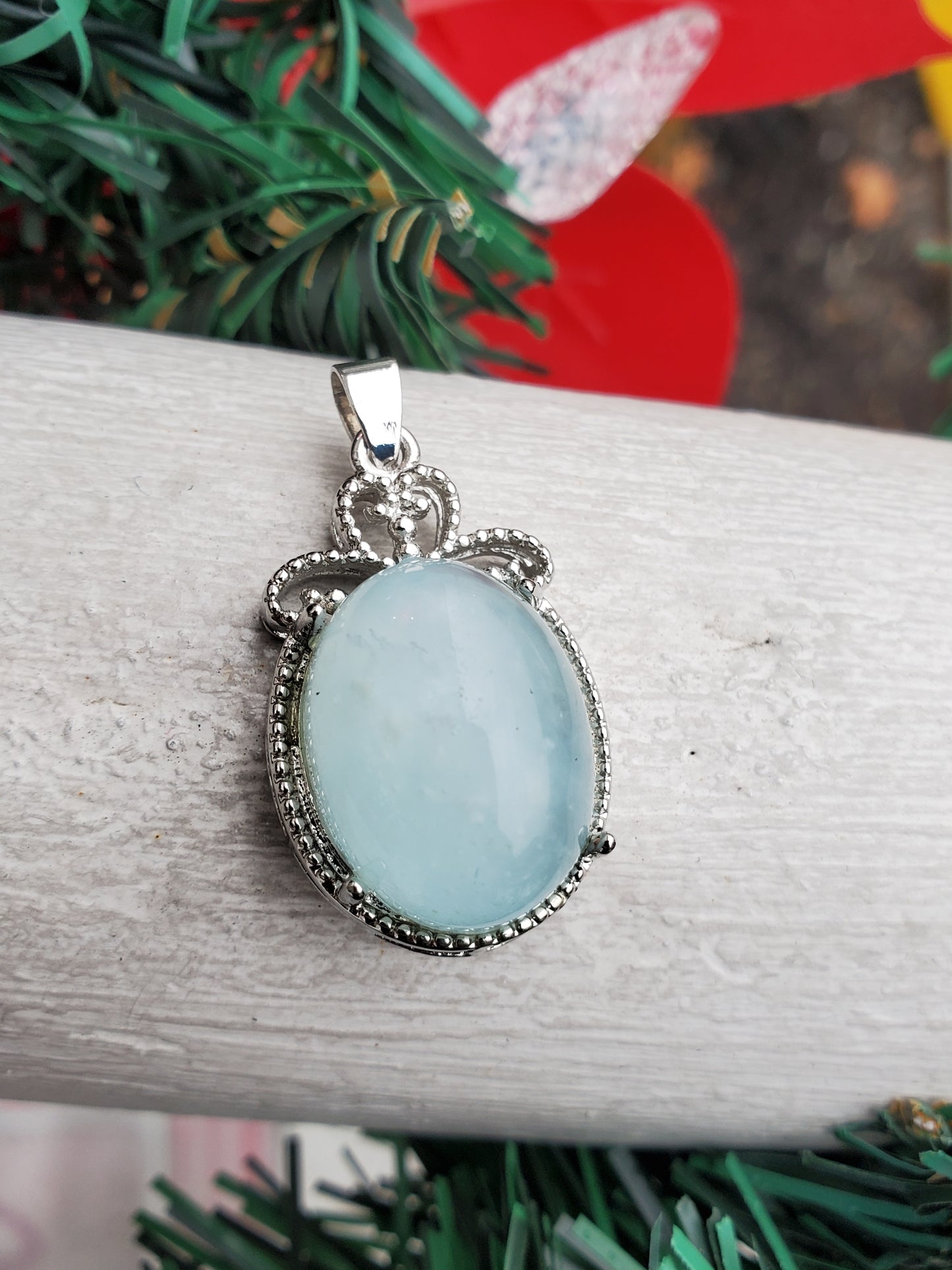 925 Stering Silver 25 tcw Icy Jade Oval Pendant