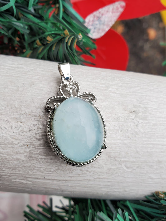 925 Stering Silver 25 tcw Icy Jade Oval Pendant