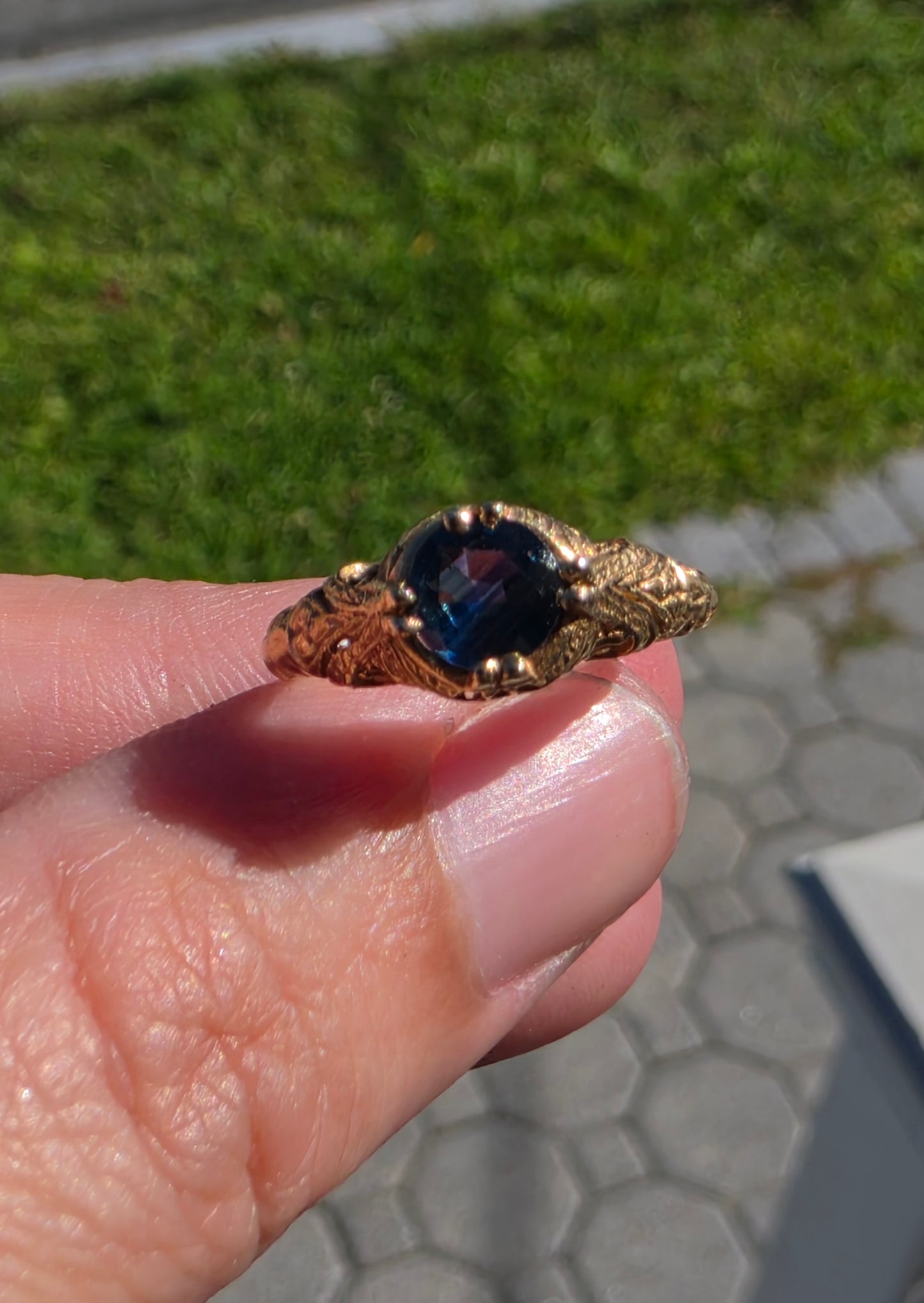 14k Solid Yellow Gold Vintage .50CT Natural Sapphire Solitare Ring