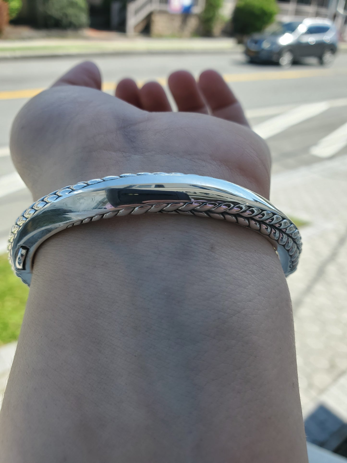 925 Sterling Silver Designer JAI John Hardy Balance & Harmony Twisted Cable High Polished Hinged Bangle Bracelet 7”