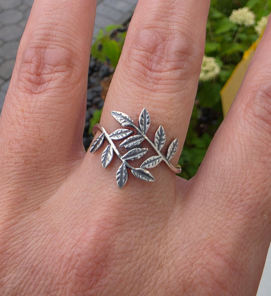 925 Sterling Silver Ivy Leaf Bypass Wrap Ring