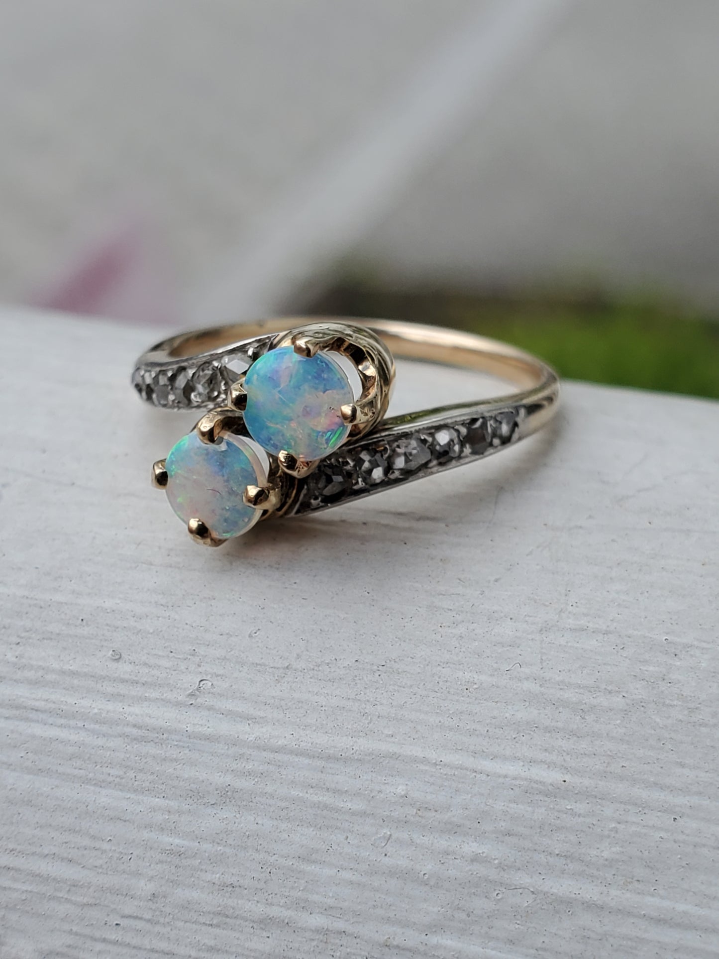 14k Solid Gold Antique Ladies Opal & Rose Cut Diamond Bypass Ring