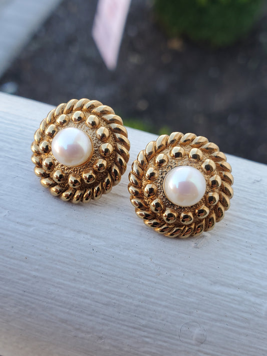 14k Yellow Gold Designer JIL 5mm Pearl Stud Earrings with Beaded Studded Halos
