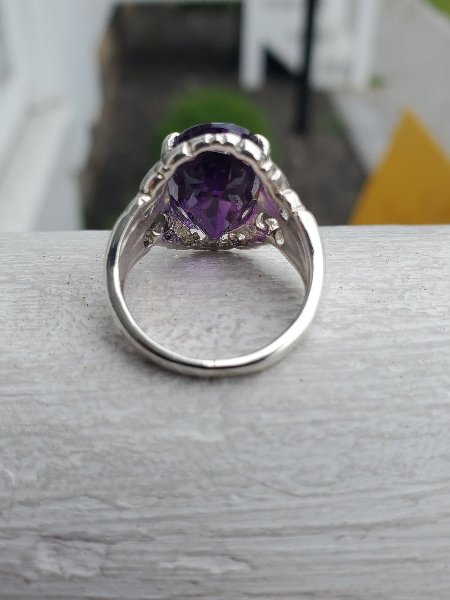 925 Sterling Silver 6 ct Oval Amethyst Solitare Ring