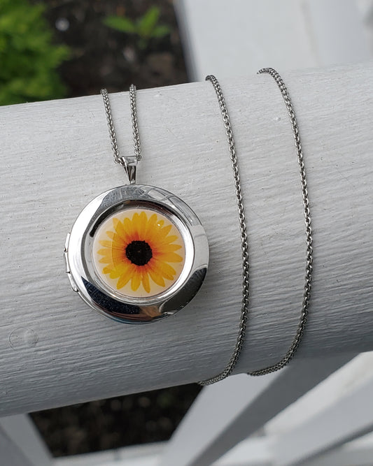 925 Sterling Silver Daisy / Sunflower Locket Necklace