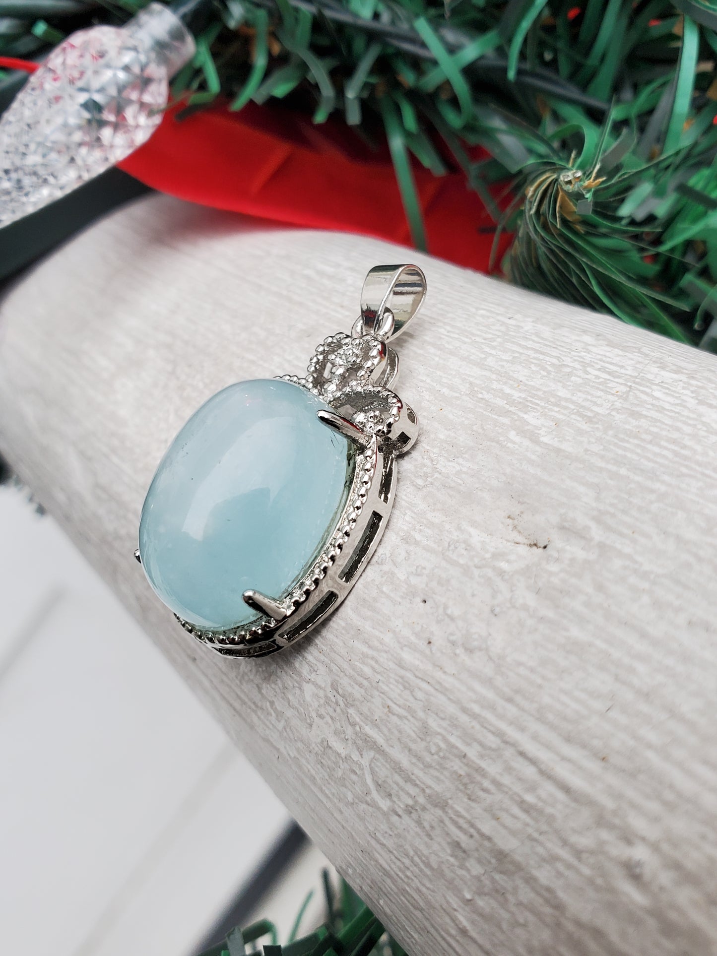925 Stering Silver 25 tcw Icy Jade Oval Pendant