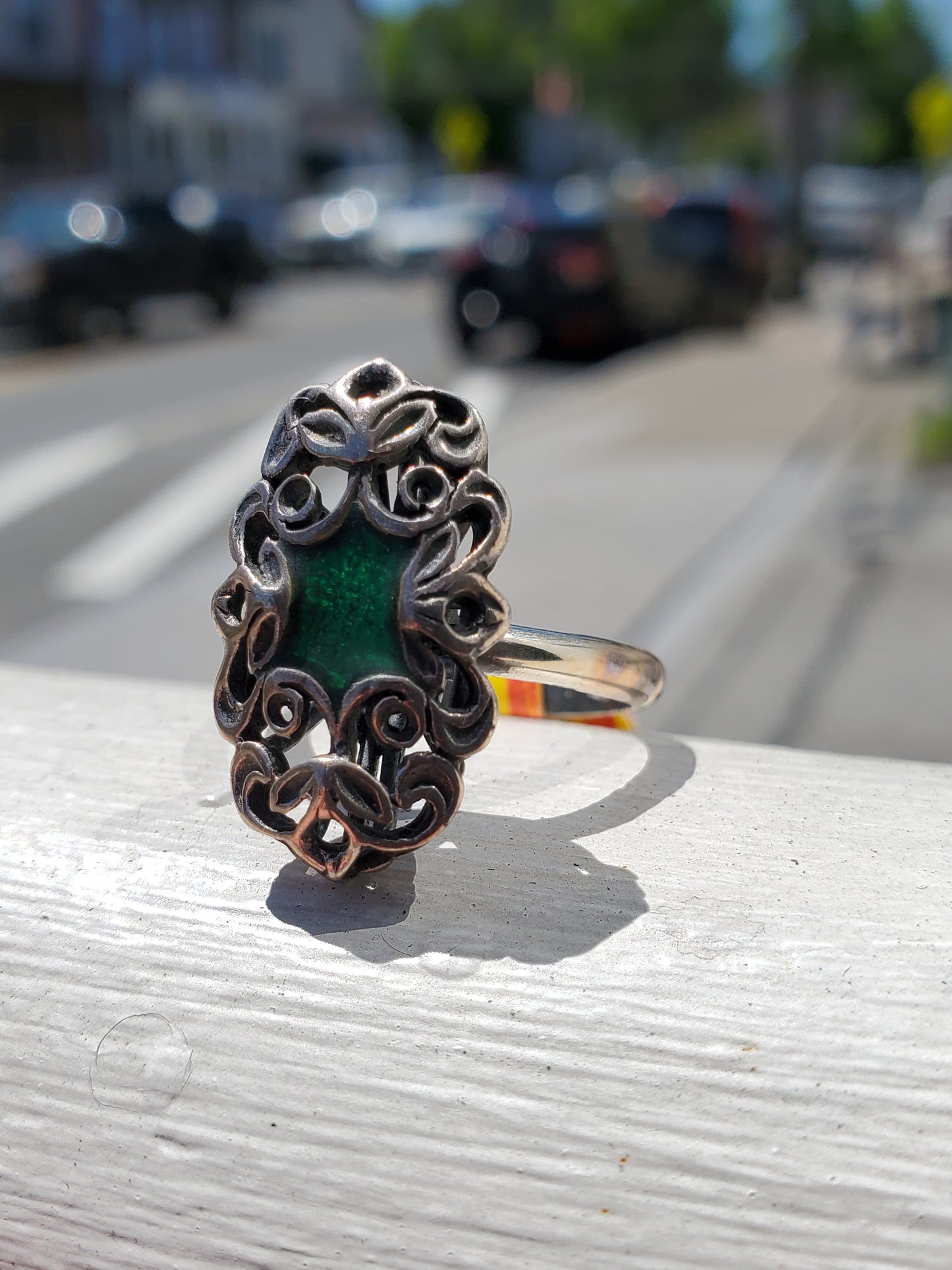 925 Sterling Silver Filagre Green Enamel Shield Ring