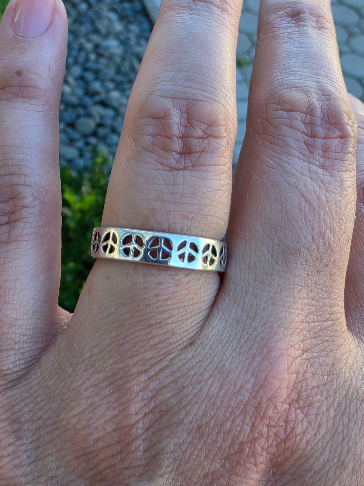 925 Sterling Silver Eternity Peace Sign Band Ring