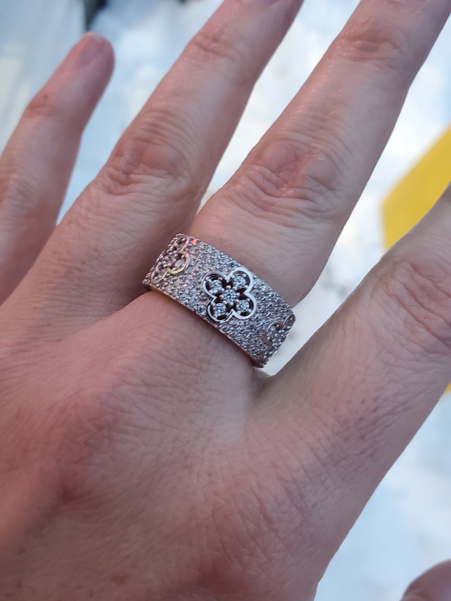 925 Sterling Silver Wide Zirconia CZ Quatrefoil Eternity Band Ring