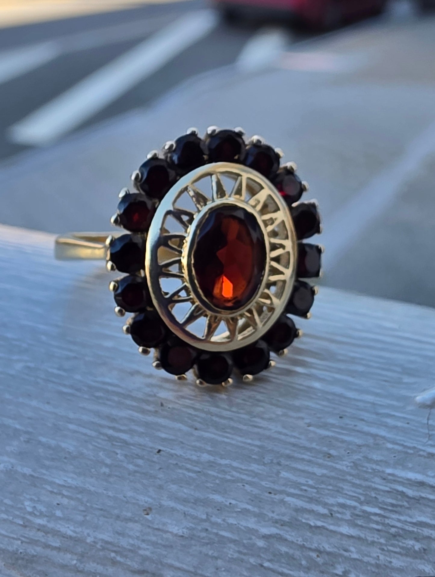 14k Solid Gold Vintage Handmade Oval & Round Natural Garnet Ring