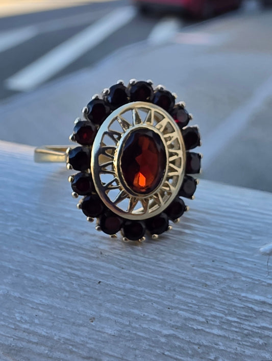 14k Solid Gold Vintage Handmade Oval & Round Natural Garnet Ring