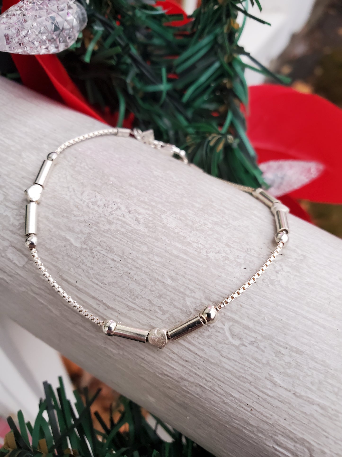 925 Sterling Silver Frosty Heart 7" Beaded Station Bracelet